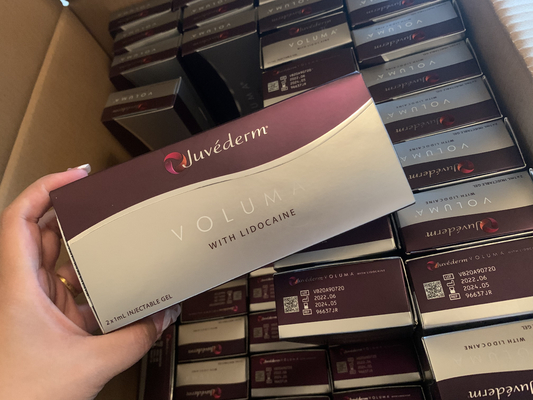 Los labios pelan el llenador cutáneo ácido hialurónico de relleno Juvederm ultra 3 de las mujeres