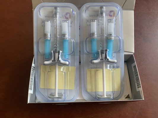 Los labios pelan el llenador cutáneo ácido hialurónico de relleno Juvederm ultra 3 de las mujeres
